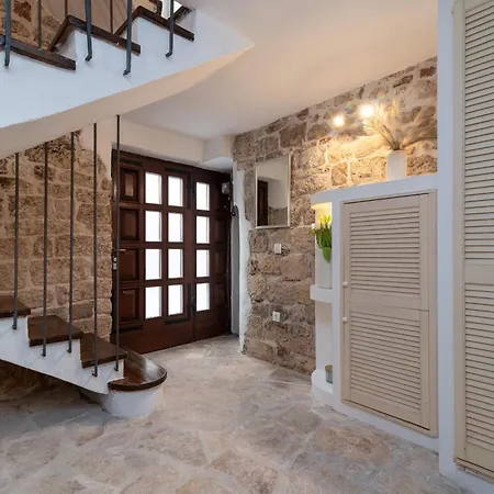 Nyaraló Manero Trogir