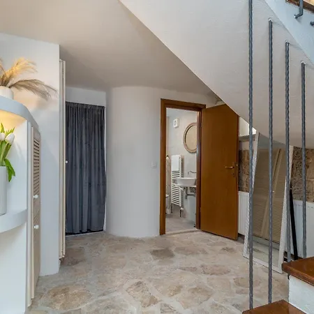 Manero Dom wakacyjny Trogir